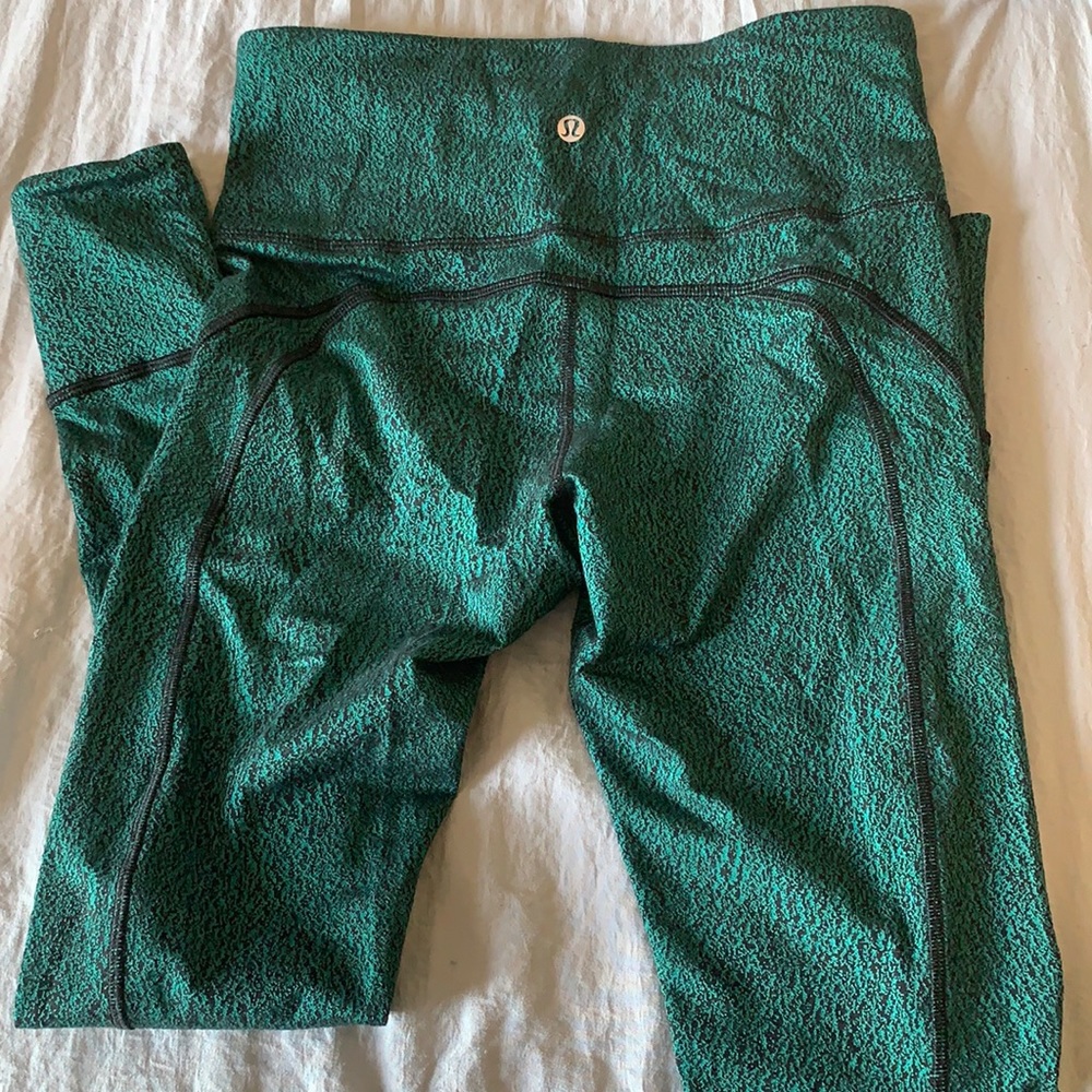 Lululemon leggings!